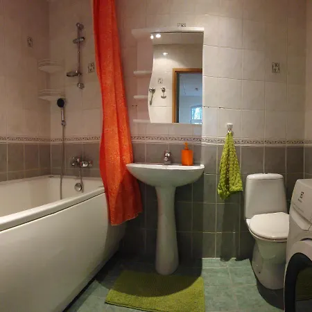 Bright And Cozy Center 1 Bedroom Ap, Free Parking! تالين