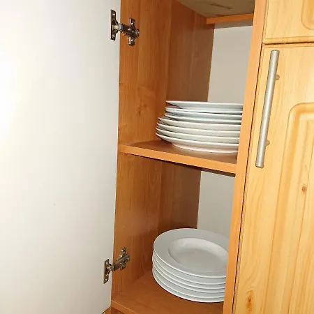 Daire Bright And Cozy Center 1 Bedroom Ap, Free Parking! *
