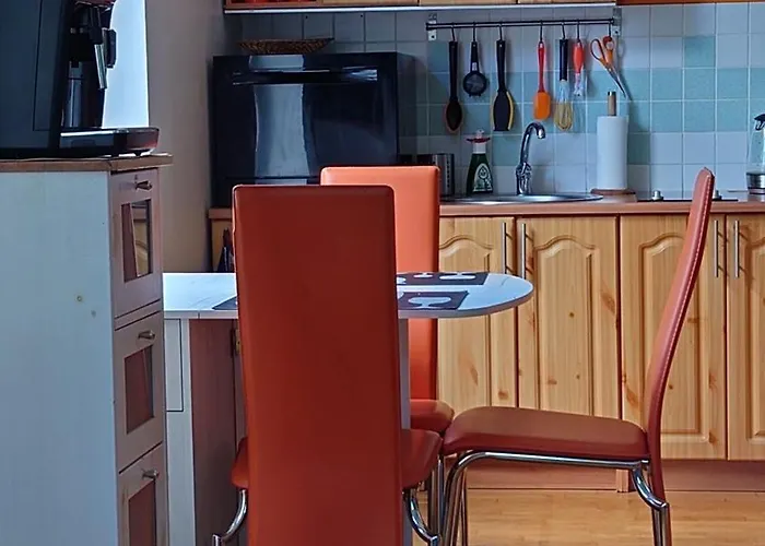 Bright And Cozy Center 1 Bedroom Ap, Free Parking! * 塔林